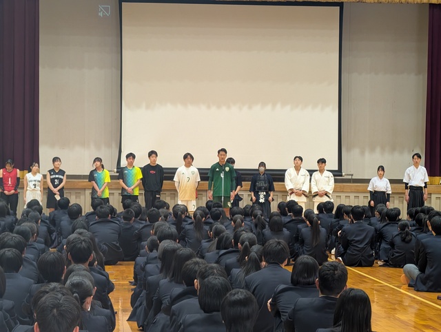 対面式・部活動説明会及び部活動壮行会