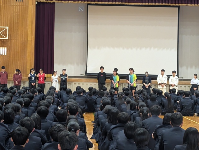 対面式・部活動説明会及び部活動壮行会