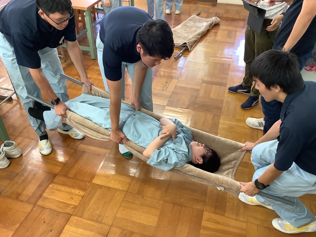 簡易担架②