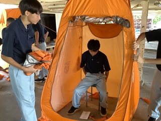 テント２