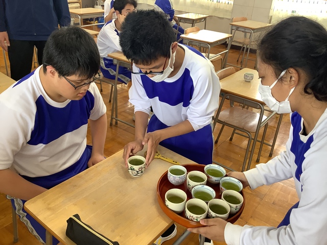 お茶を楽しむ
