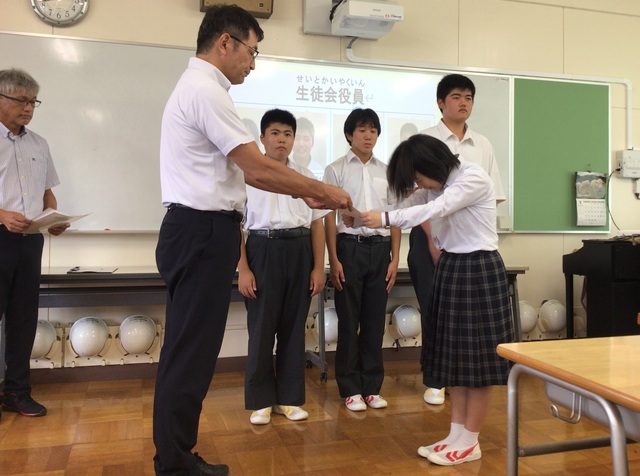 生徒会役員任命式①