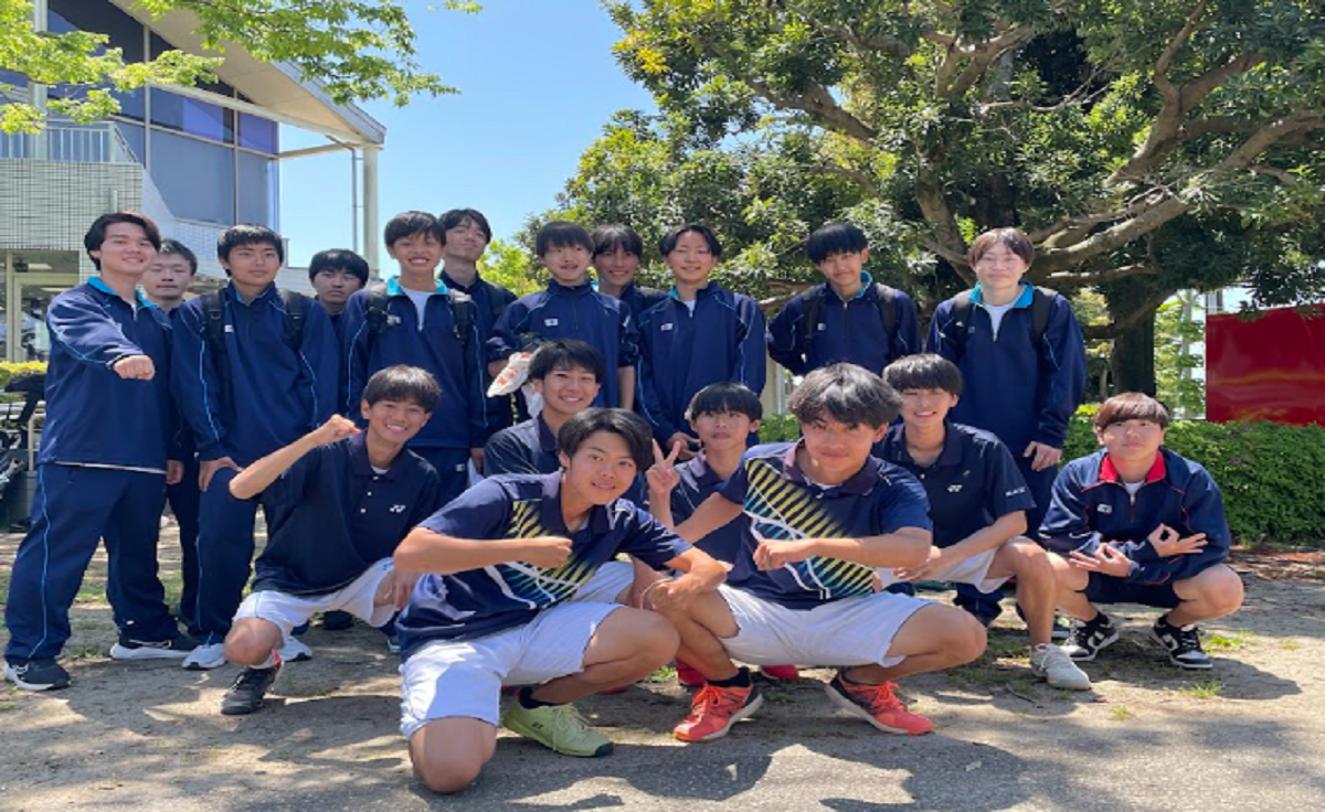 男子テニス部