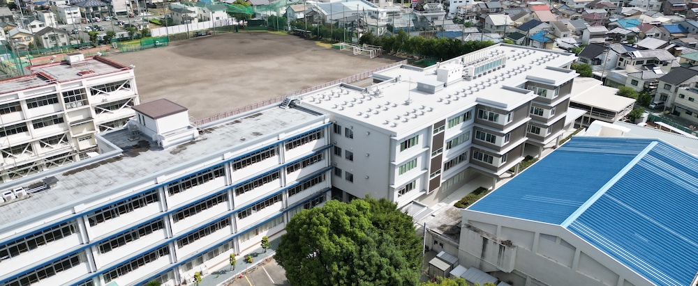 校舎正面