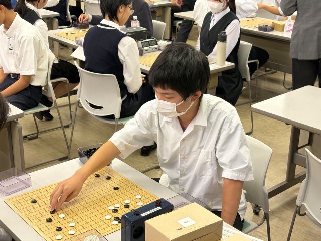 １