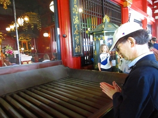 浅草寺　お参り