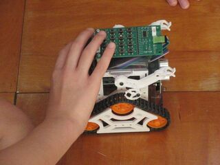 プログラミングロボ01 ロボット本体です。