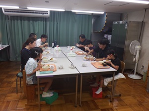 １　夕食