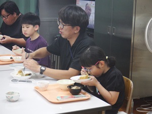 ２　夕食