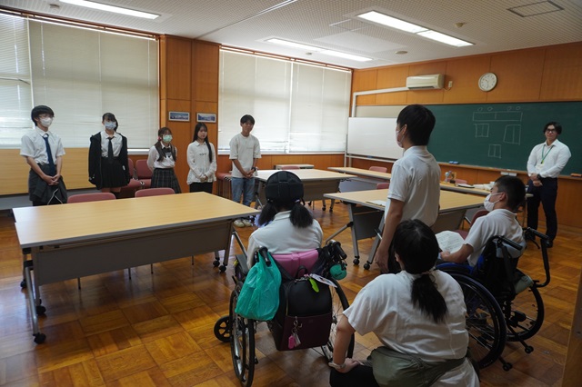 自己紹介の様子