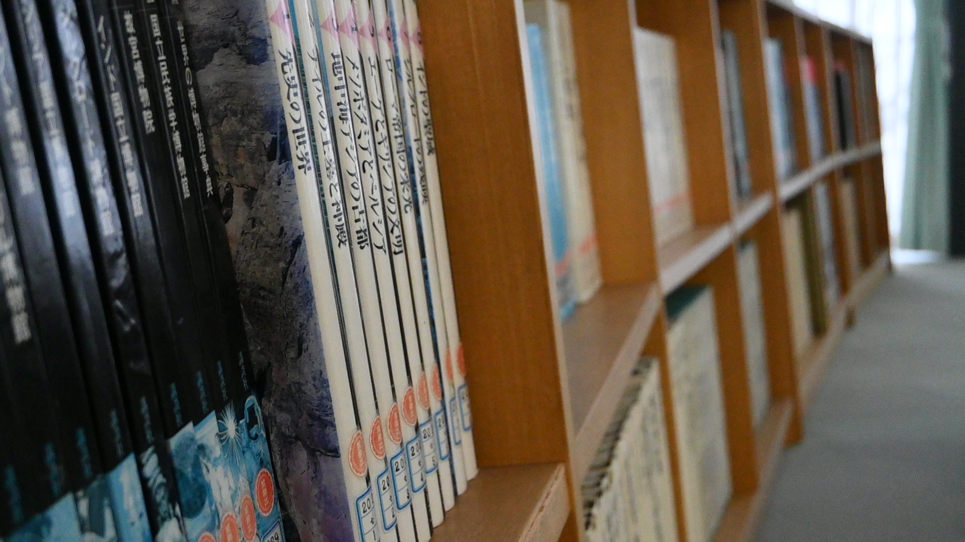 図書館より