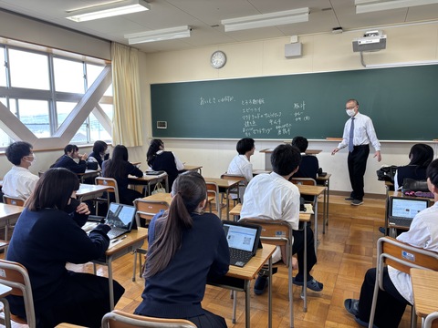 芹沢先生と生徒の対話時間