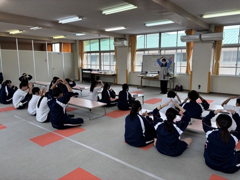 甲野藤理沙先生の講義