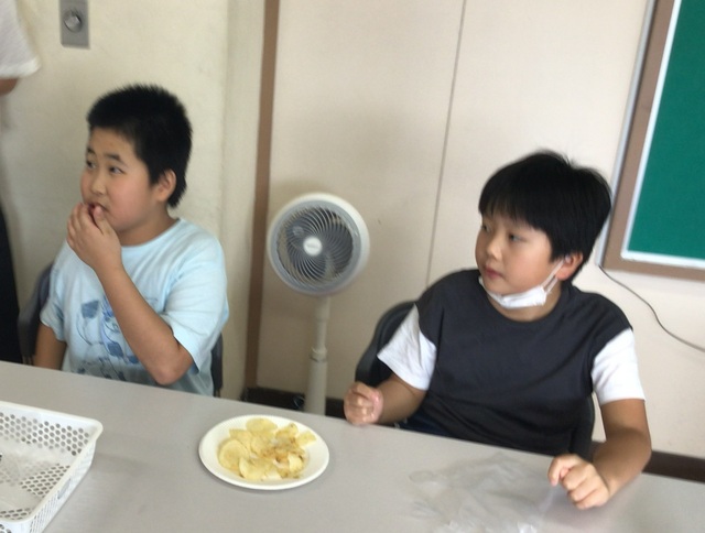 2人