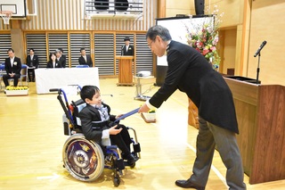 卒業証書授与