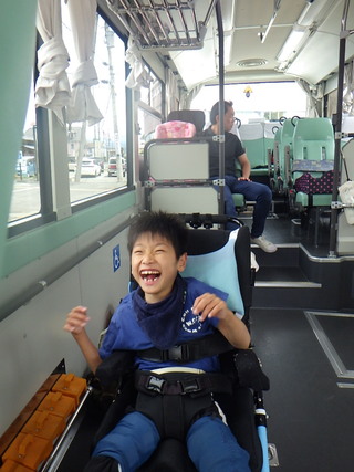 バス車内2