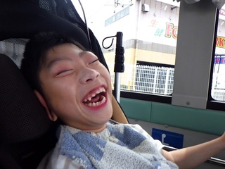バス車内1