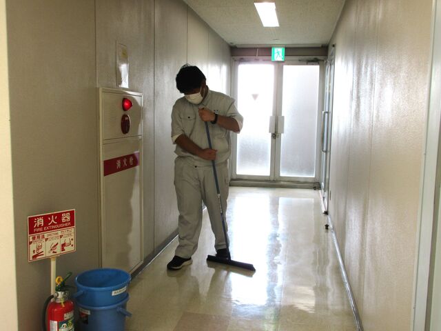 床の清掃