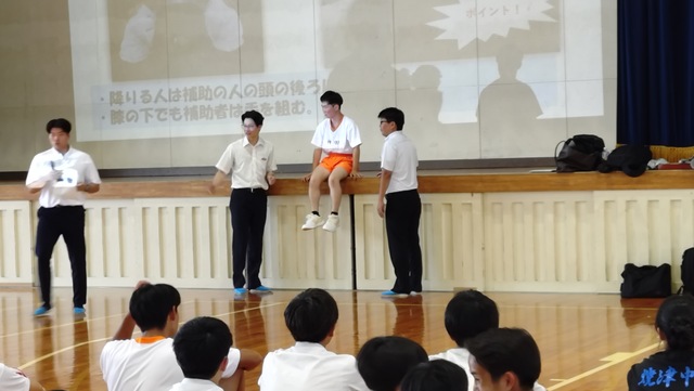 代表生徒練習中