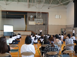中学生の学校説明会 中学生の学校説明会
