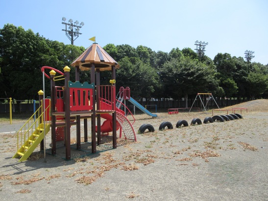 タイヤ広場