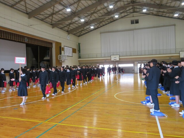 1年生入場
